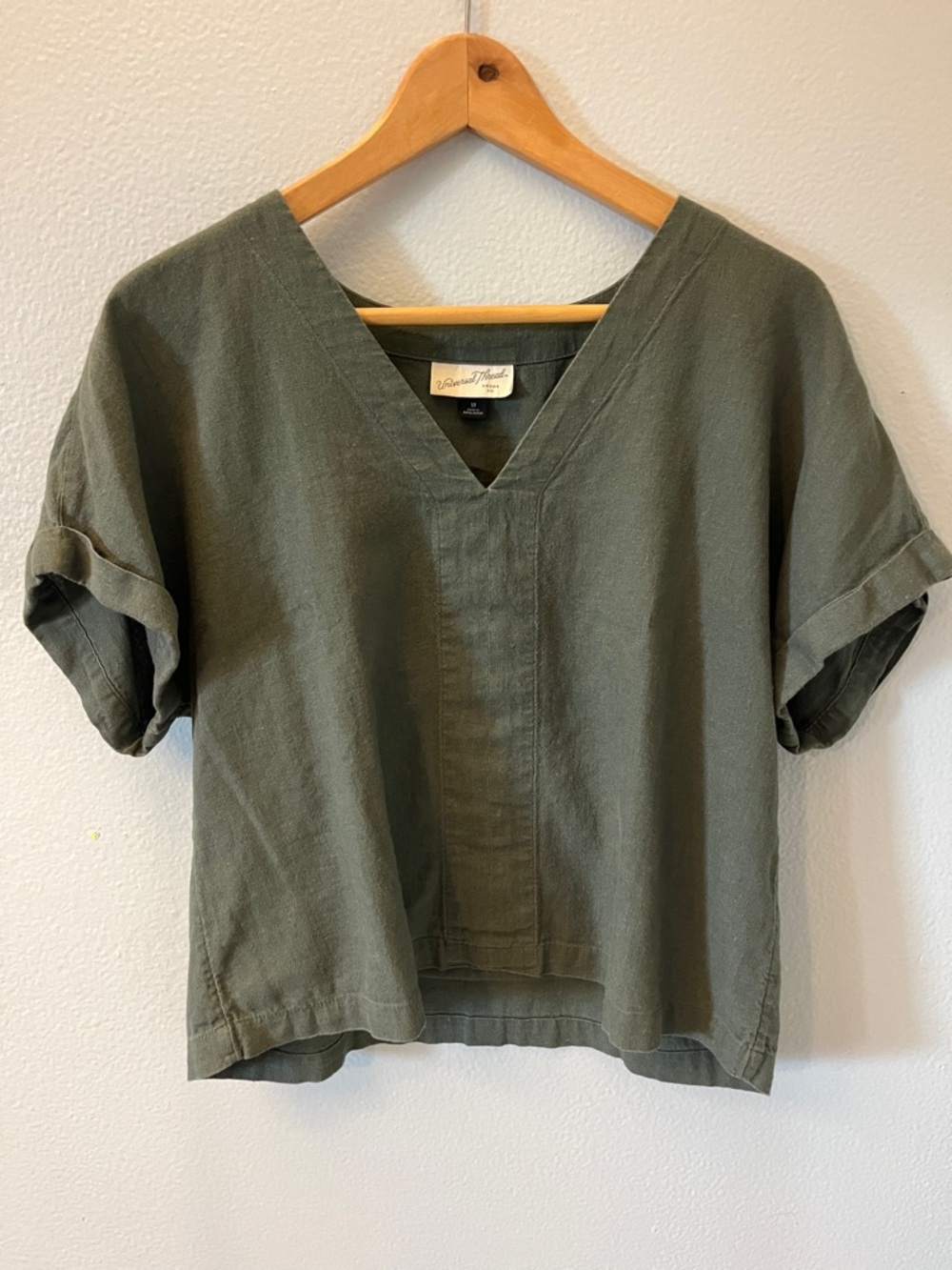 Universal Thread Olive V-Neck Cropped Short-Sleeve Tunic